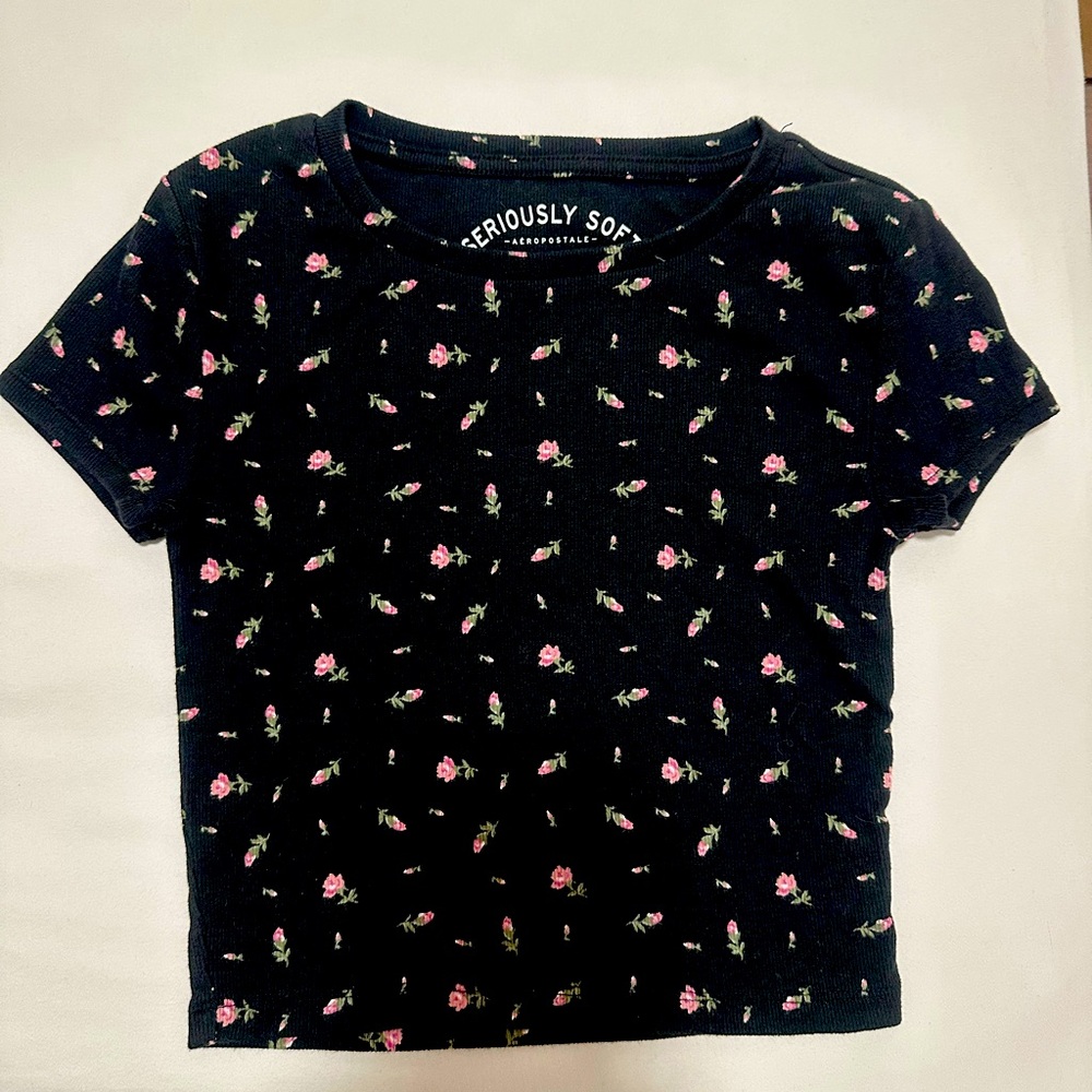 Aeropostale "Seriously Soft" black floral cropped baby tee